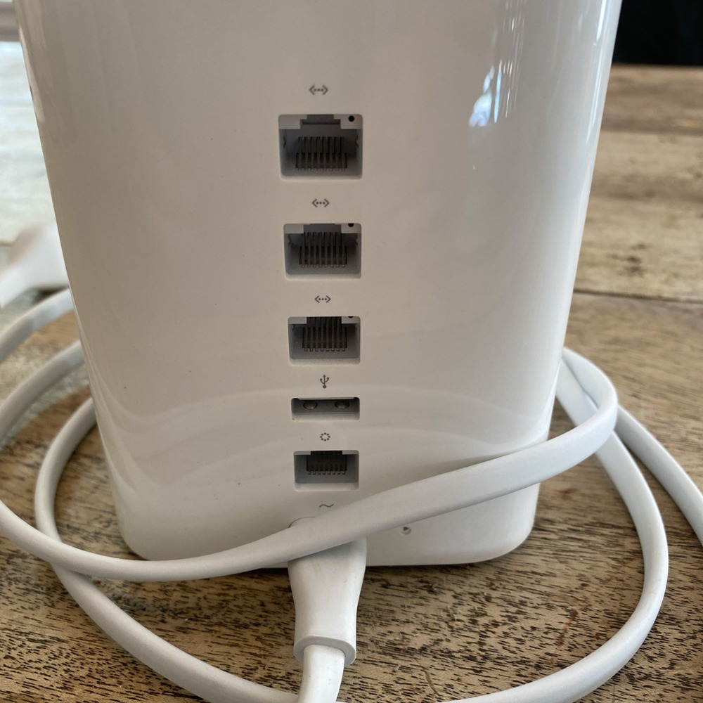 Apple AirPort Extreme Base Station Wireless Router - Picture 4 of 5